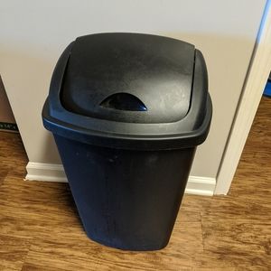Garbage can